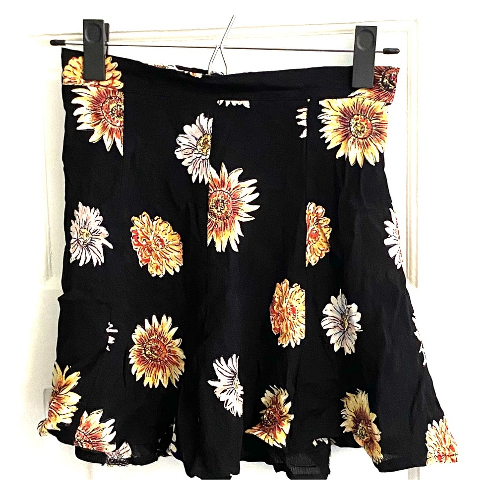 Brandy Melville Floral Mini Skirt